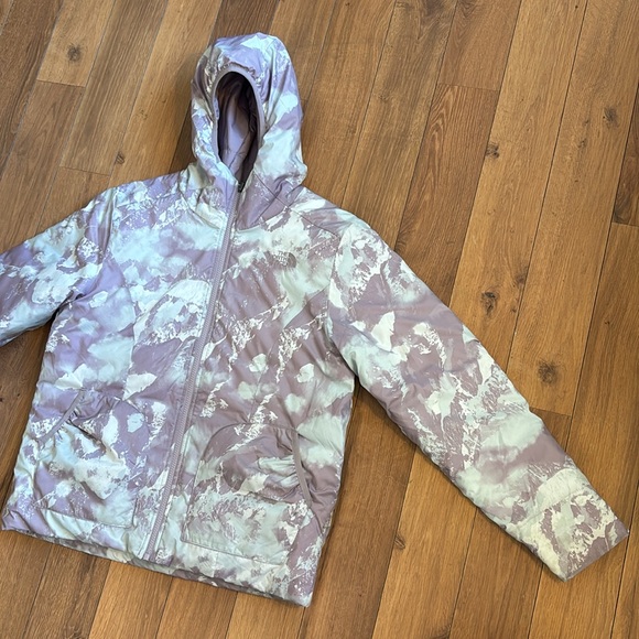 Girls’ The North Face Reversible Puffer Jacket - Large (12) - Picture 3 of 12